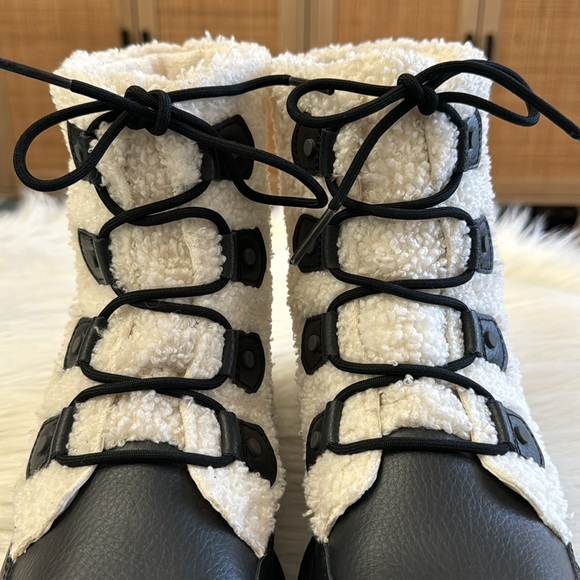 Sorel Women's Explorer II Joan Cozy Winter Boot In Black Sea Salt Size 9.5 - Picture 6 of 16